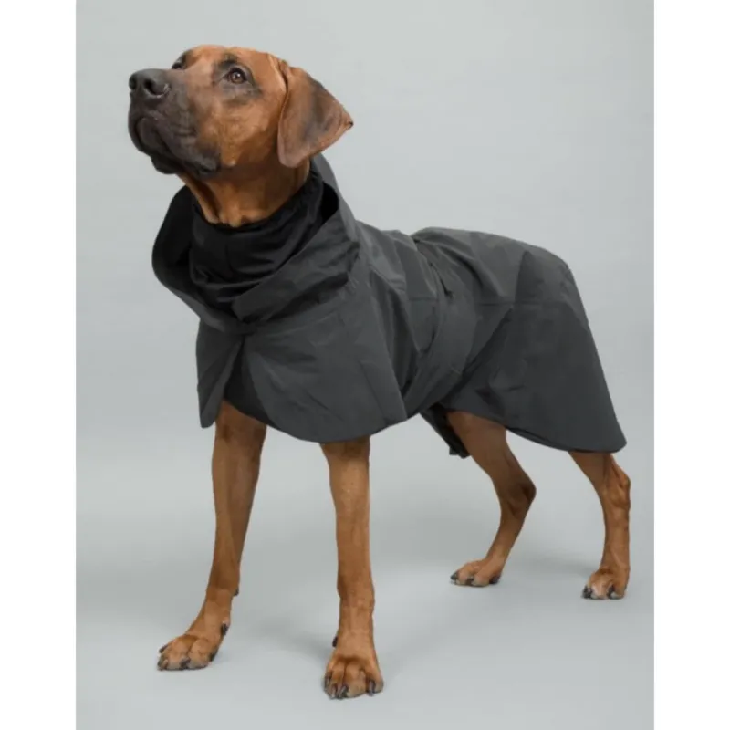 PAIKKA Visibility Raincoat Dark – Hochreflektierender, wasserdichter Hunderegenmantel