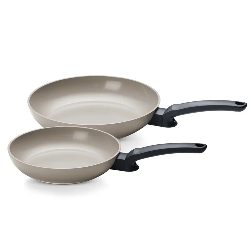 Fissler Ceratal® Evo Classic 2-teiliges Pfannenset (24 & 28 cm), beige keramische Antihaftbeschichtung, schwarze Griffe. Deutsche Präzisionsqualität.