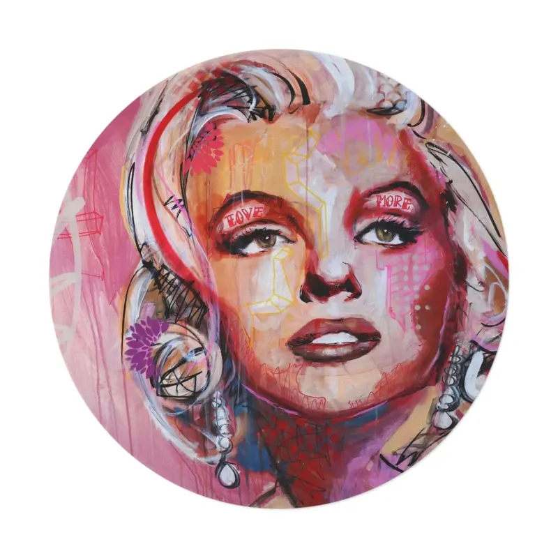 Marilyn Monroe round mat placed in a modern living room
