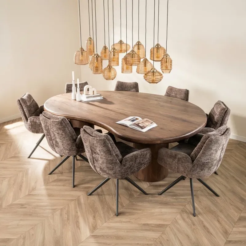 Organisch Vormige Esstisch Alo Akazienholz Braun 240x160 cm stimmungsvolles Foto in Modern Innenraum