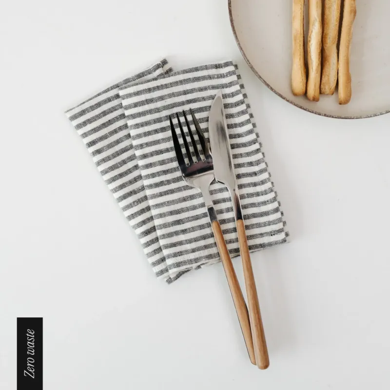 Zero Waste Leinen - Servietten im 4er - Set, Thin Black Stripes - Linen Tales