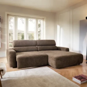 Ecksofa Fando mit elektrisch ausziehbarer Sitzfläche, L-förmig, rechtsseitig, brauner Chenille-Stoff