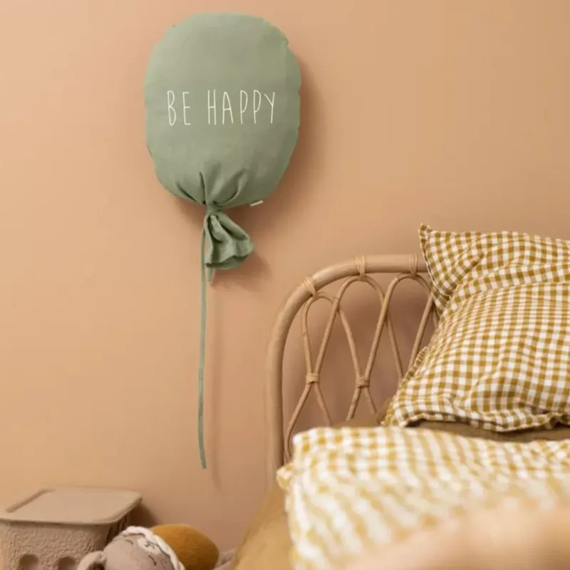 Wanddekoration Ballon grün personalisierbar